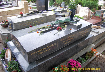 Members of the Gassion-Piaf family buried here